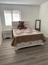 916 NW 8th St in Florida City, FL - Building Photo - Building Photo