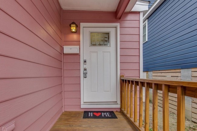 221 Fishburne St in Charleston, SC - Building Photo - Building Photo