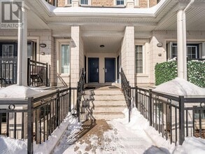 26 Bruce St in Vaughan, ON - Building Photo - Building Photo