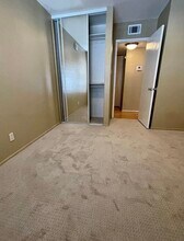 5700 Etiwanda Ave, Unit 275 in Los Angeles, CA - Foto de edificio - Building Photo