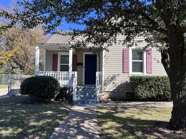 property at 219 S Stewart Ave