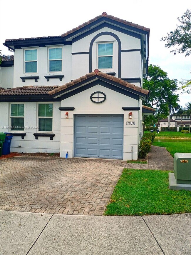 7803 NW 116th Ave in Medley, FL - Building Photo - Building Photo