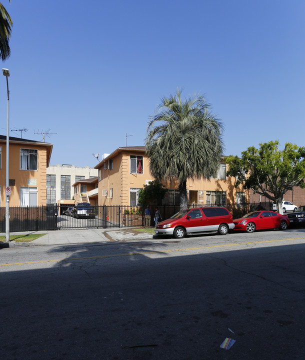 811-815 S Oxford Ave in Los Angeles, CA - Building Photo