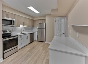 North Crossing in Willow Grove, PA - Building Photo - Interior Photo