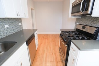 2315 N Rockwell St, Unit A06W in Chicago, IL - Foto de edificio - Building Photo