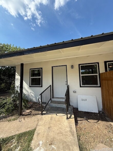 1009 Canton in San Antonio, TX - Building Photo - Building Photo