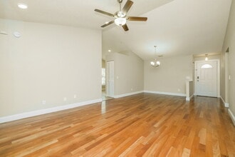 2016 Lori Ann St in Brandon, FL - Building Photo - Building Photo