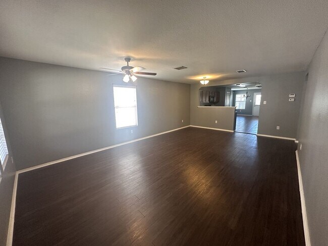 8442 Silver Willow in San Antonio, TX - Building Photo - Building Photo
