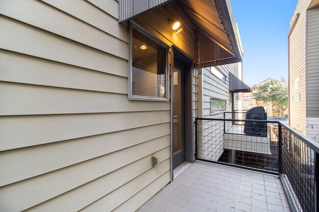 2940 Cline St in Houston, TX - Building Photo - Building Photo