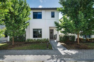 4408 NW 80th Ave in Doral, FL - Building Photo