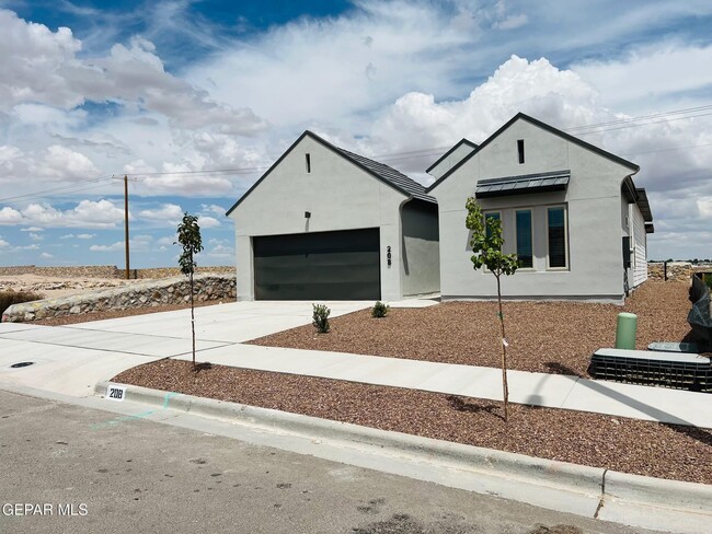 208 Farnborough St in El Paso, TX - Building Photo - Building Photo