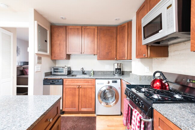 39 Gray St in Boston, MA - Building Photo - Building Photo