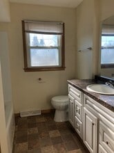 626 33rd Ave in East Moline, IL - Building Photo - Building Photo
