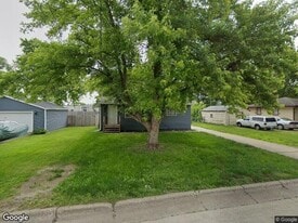 1933 E 25th St in Des Moines, IA - Building Photo