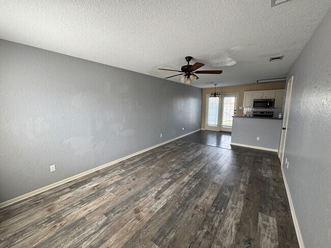 1607 Dugger Cir, Unit Apt. C in Killeen, TX - Foto de edificio - Building Photo