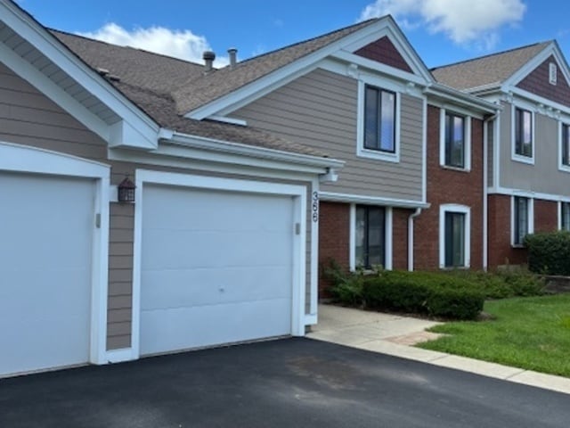 366 Pinetree Ln