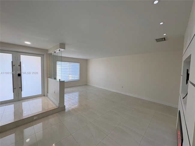 5261 NW 190th St in Miami Gardens, FL - Building Photo - Building Photo