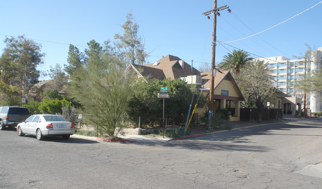 219 E 13th St in Tucson, AZ - Foto de edificio - Building Photo