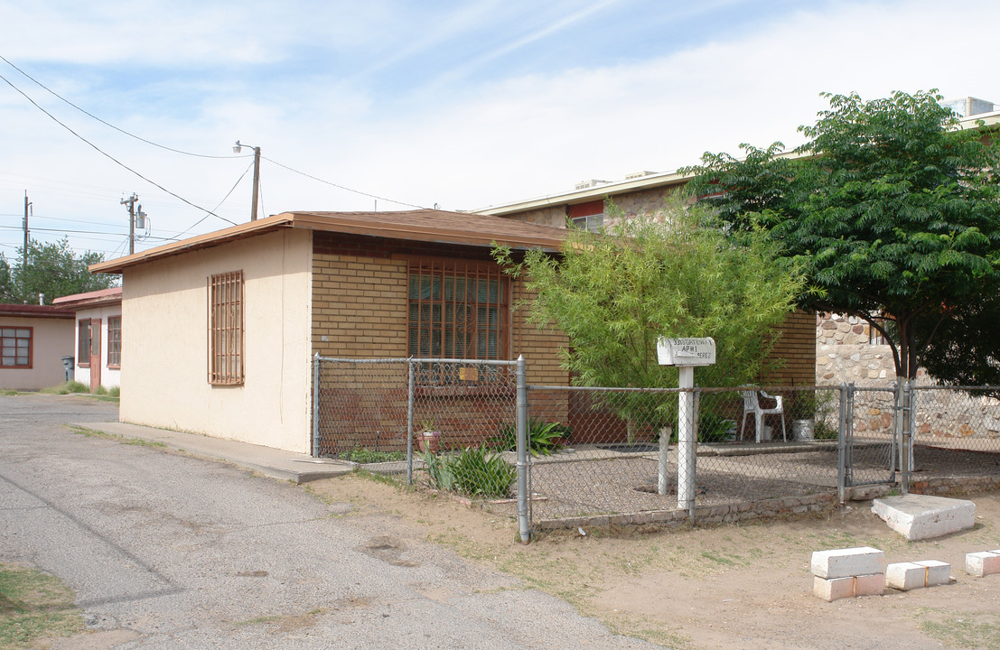 3318 E Gateway Blvd in El Paso, TX - Building Photo