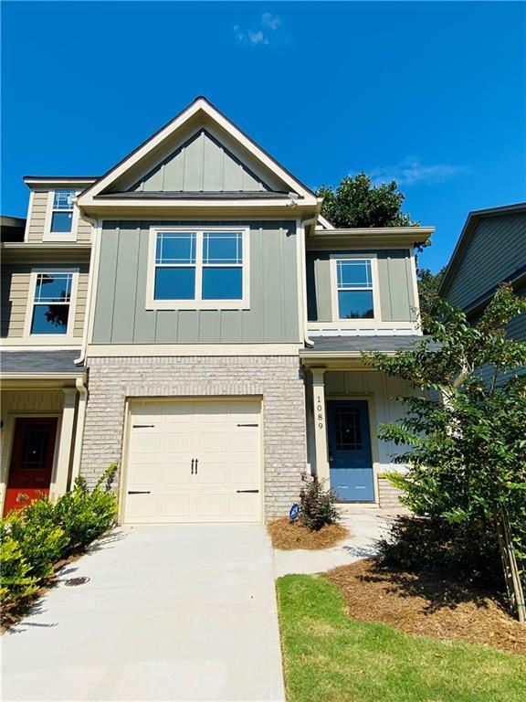 1089 N Village Dr in Decatur, GA - Building Photo - Building Photo