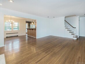 41 S 4th St in Locust Valley, NY - Building Photo - Building Photo