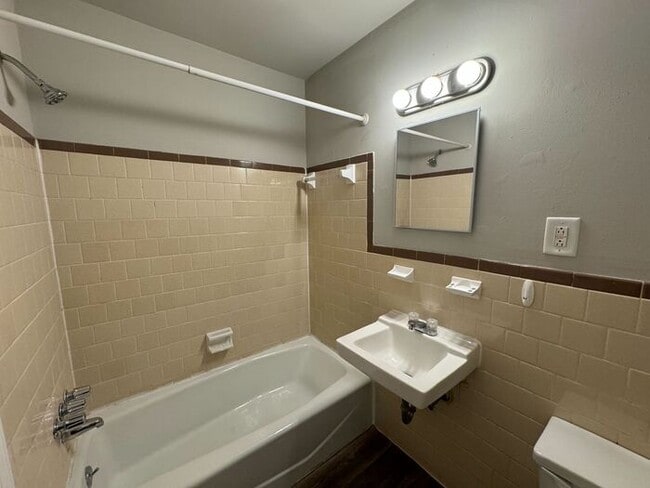 property at 2572 Alcott Rd