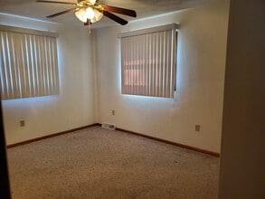 730 N 2853rd Rd in North Utica, IL - Building Photo - Building Photo