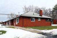 Hawthorne Park Apartments in Mayfield Heights, OH - Foto de edificio - Building Photo