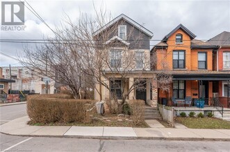 211 Mary St in Hamilton, ON - Building Photo - Building Photo