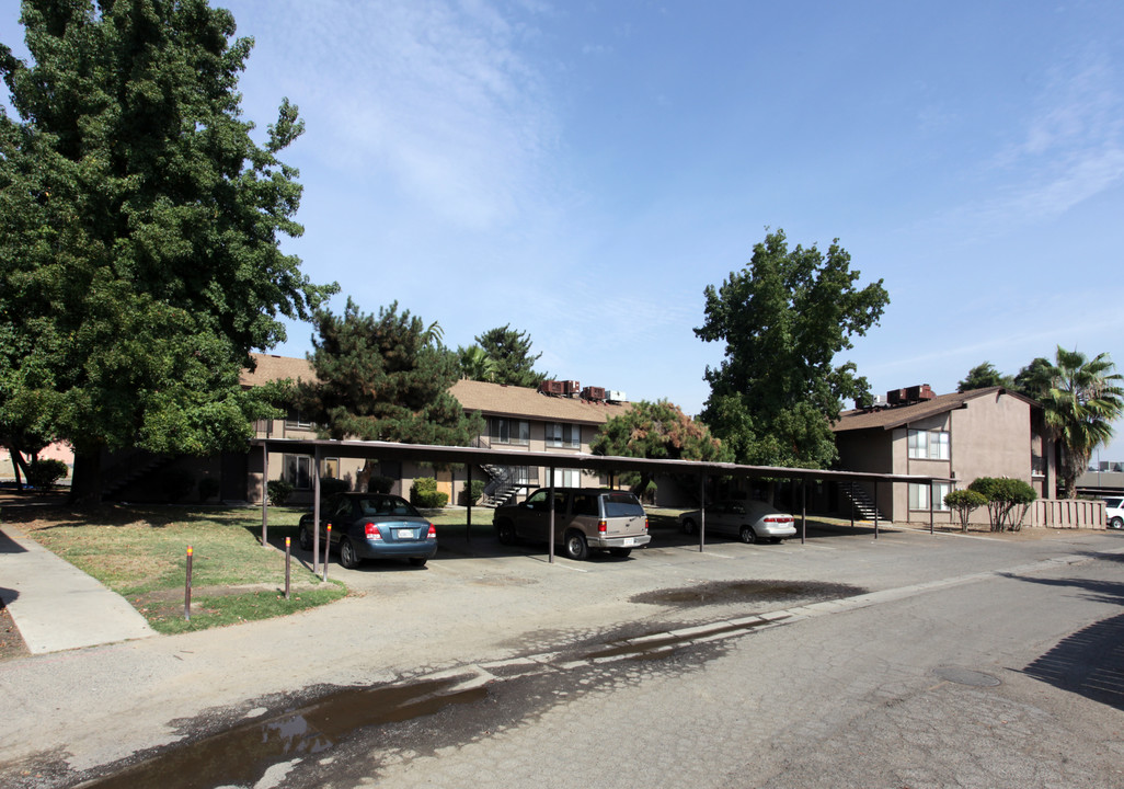 Buena Fortuna Village in Visalia, CA - Building Photo