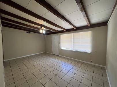 610 N Main St in Kyle, TX - Foto de edificio - Building Photo