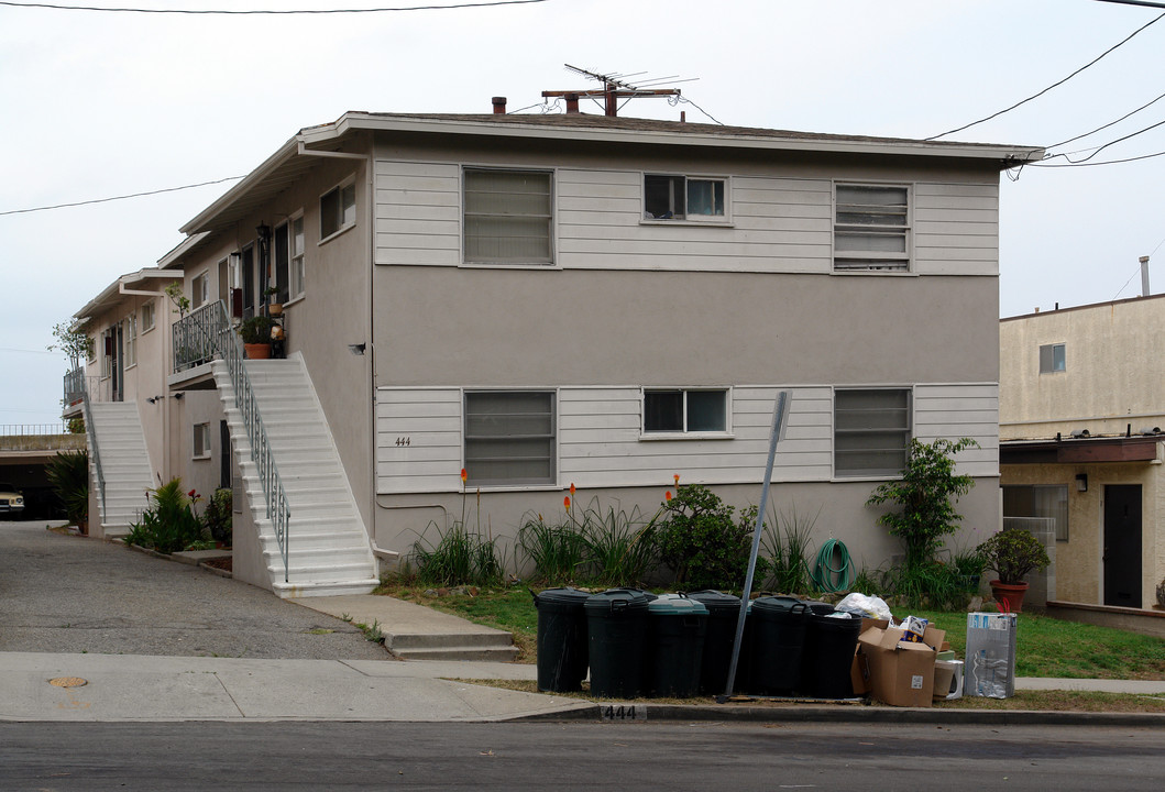 444 W Imperial Ave in El Segundo, CA - Building Photo