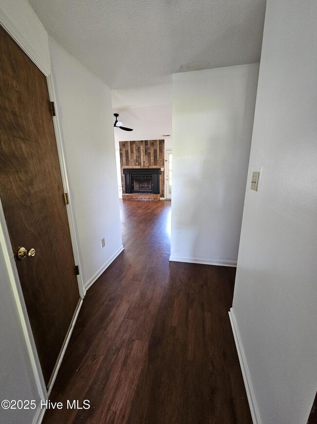 201 Vandergrift Dr in Jacksonville, NC - Building Photo - Building Photo