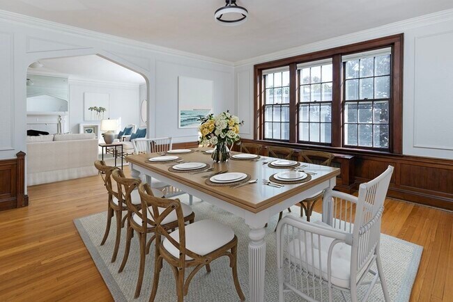 20 Park St, Unit 5 in Brookline, MA - Foto de edificio - Building Photo