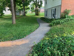 129 Fenway Dr, Unit 1 in Charles Town, WV - Building Photo - Building Photo