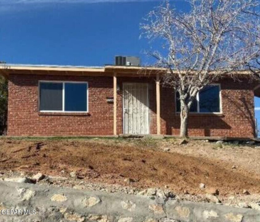 1929 Detroit Ave in El Paso, TX - Building Photo