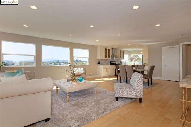 653 Humboldt St in Richmond, CA - Building Photo - Building Photo