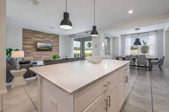4721 Clock Tower Dr in Kissimmee, FL - Building Photo - Building Photo