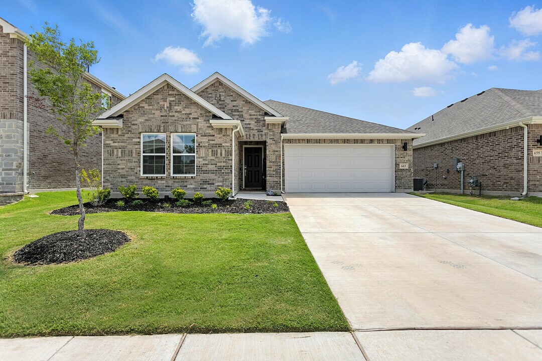 643 Scarlett St in Heath, TX - Building Photo