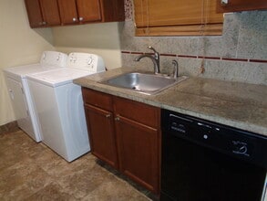 676 Jennifer Jean Dr in Baton Rouge, LA - Building Photo - Building Photo