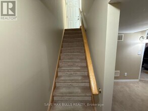 652 Lott Crescent in Milton, ON - Building Photo - Building Photo