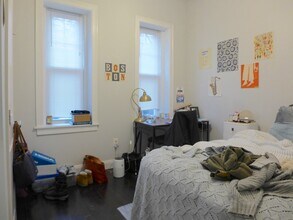 17 Warwick St in Boston, MA - Foto de edificio - Building Photo