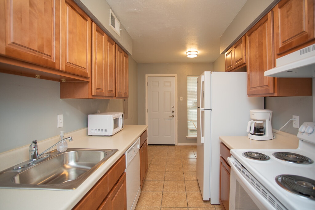 The Paddock on Park Row Apartment Homes in Arlington, TX