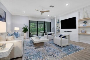 12973 Pembroke Dr in Naples, FL - Building Photo