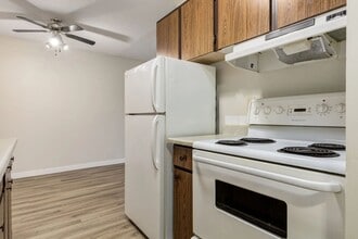 Parklane Gardens in Edmonton, AB - Building Photo - Building Photo