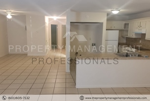 352 Brendalwood Cove in Brandon, MS - Building Photo