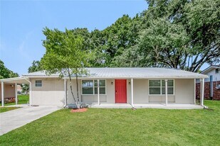 107 Lake Elizabeth Dr in Winter Haven, FL - Building Photo