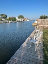 15 Lyndale Ct in Shirley, NY - Building Photo - Building Photo