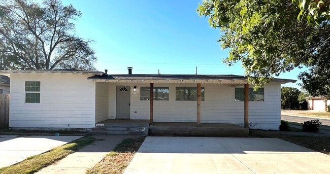 property at 2123 33rd St