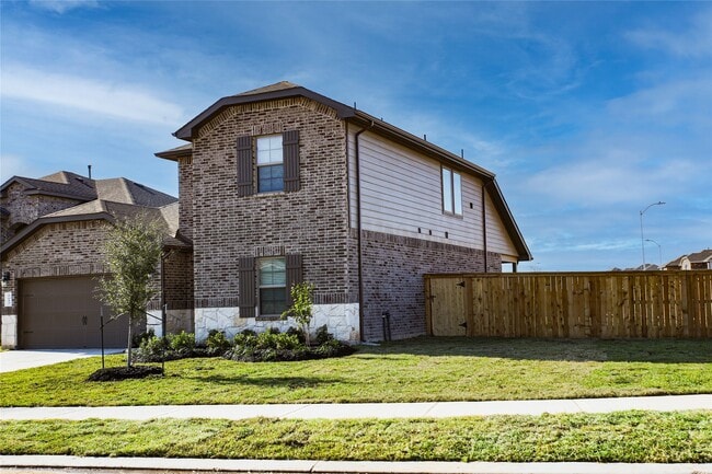 property at 5615 Cedar Cres Ct